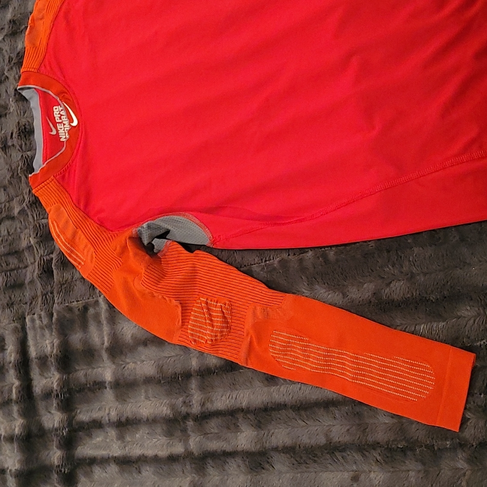 NIKE MENS DRY FIT FITTED